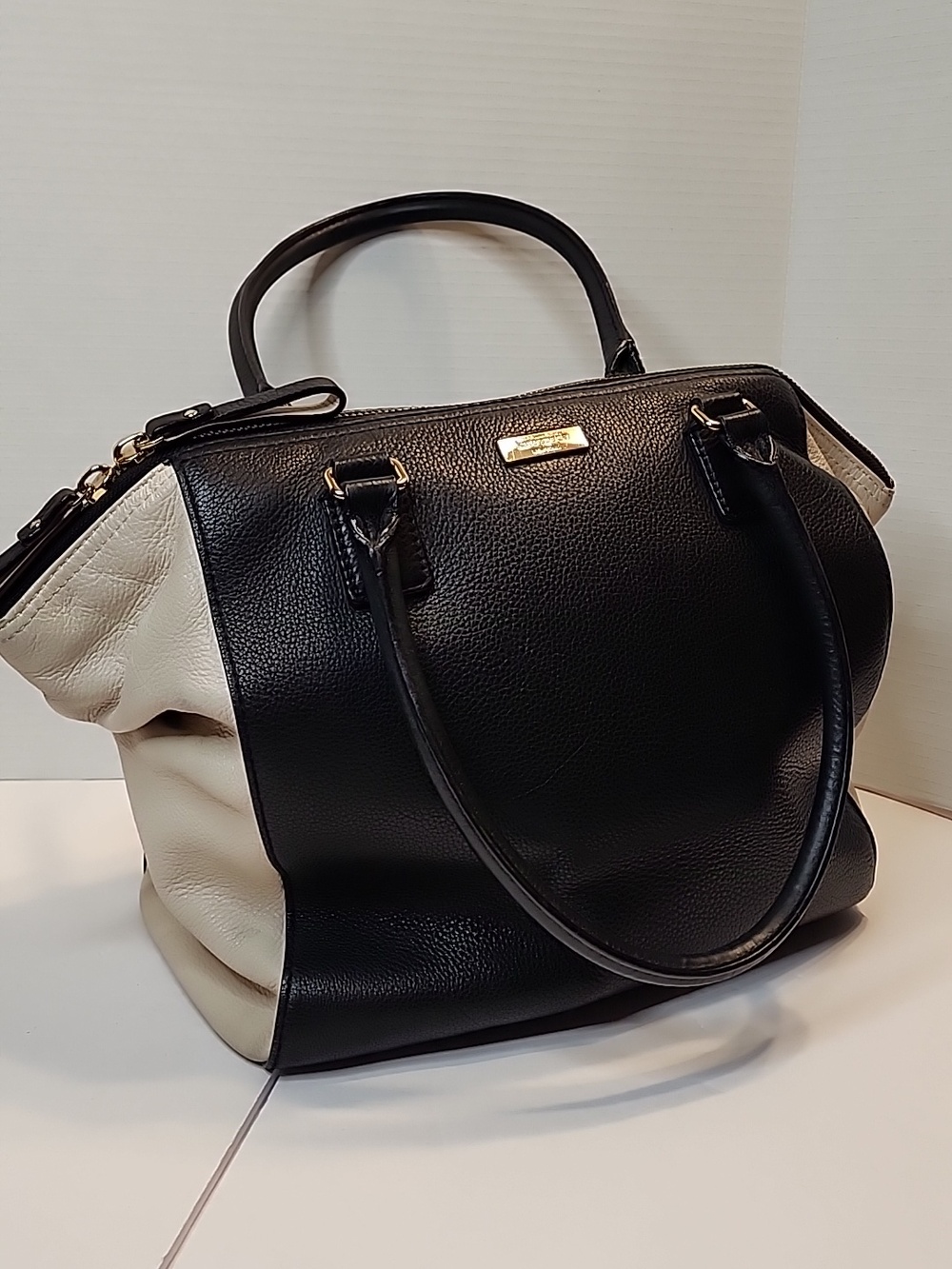 KATE SPADE Black and Cream Leather Structured Satchel Handbag